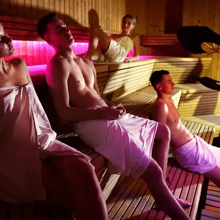 Aquacity Mountain View 4*