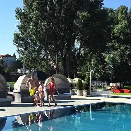 Aquacity Mountain View Hotel 4*