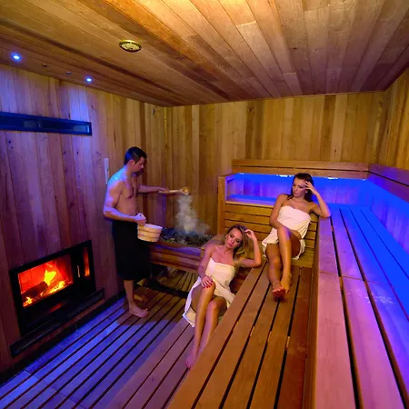 Aquacity Mountain View Готель Попрад