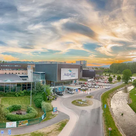 Aquacity Mountain View 4*