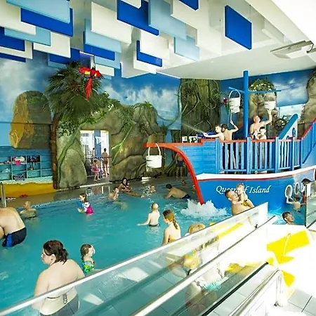 Aquacity Mountain View 4*