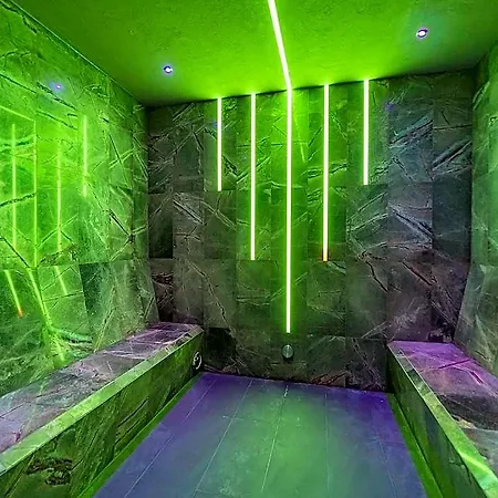 Aquacity Mountain View 4* פופראד