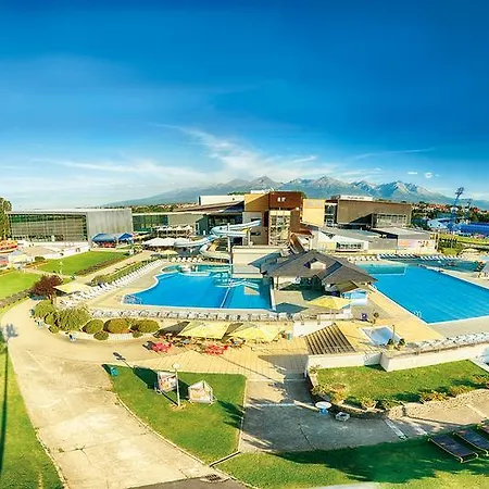 Aquacity Mountain View فندق 4*