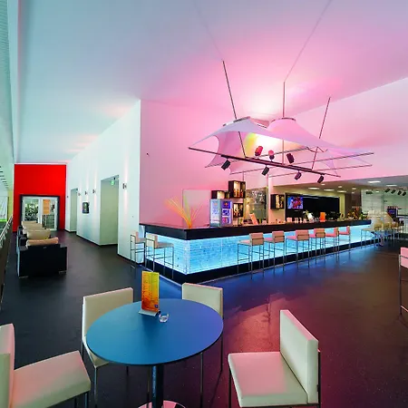 Hotel Aquacity Mountain View 4*
