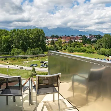 Aquacity Mountain View فندق بوبراد
