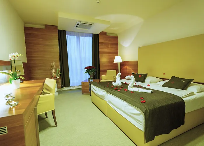 Aquacity Mountain View 4*